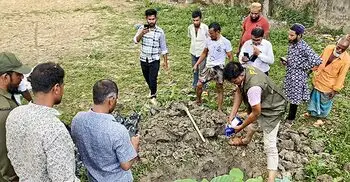 ২০ মণের ‘খটক’ মাছ ৮ লাখে বিক্রি, অভিযানে মাটিচাপা