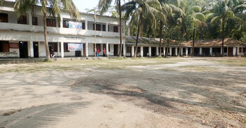 পিরোজপুরের অধিকাংশ শিক্ষাপ্রতিষ্ঠানে নেই শহীদ মিনার