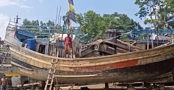 নিষেধাজ্ঞার ২৮ দিনেও মেলেনি চাল, কর্মহীন জেলে পরিবারে বাড়ছে ঋণের বোঝা