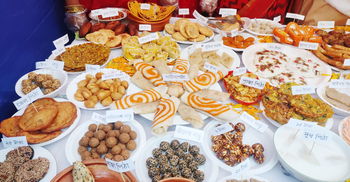 এক স্টলেই দেখা মিললো ৬৭ রকমের পিঠার