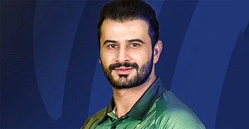 কোহলির ১২ বছরের রেকর্ড ভেঙে আইসিসি ‘প্লেয়ার অফ দ্য মান্থ’ ফারহান