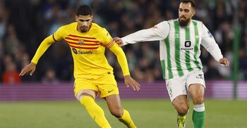 Torres hat-trick helps Barcelona snatch 4-2 win at Betis