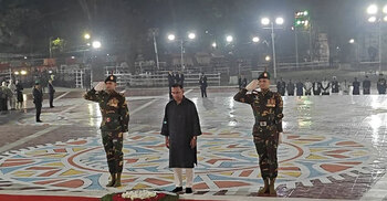 ভাষাশহীদদের প্রতি প্রধানমন্ত্রীর শ্রদ্ধা নিবেদন