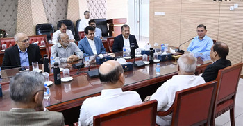 PM reaffirms strong commitment to press freedom in meeting with NOAB