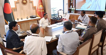 PM orders swift rehabilitation of evicted hawkers in Dhaka