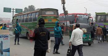রাস্তায় রাস্তায় পুলিশ-বিজিবি-সেনাবাহিনী, নিরাপত্তায় মোড়ানো ঢাকা