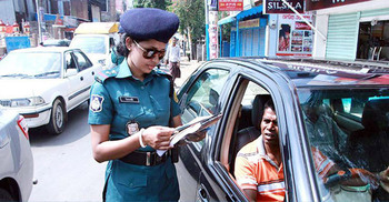 Traffic violations in Dhaka: 292 cases filed, Tk 17 lakh fined