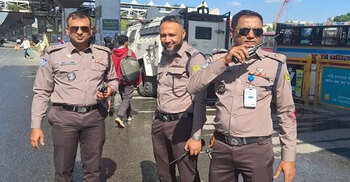 নতুন পোশাকে মাঠে পুলিশ