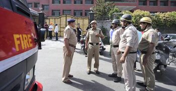 Nearly 100 schools get bomb threat in Delhi