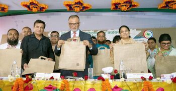 পলিথিন পাওয়া গেলে ছাড় দেওয়া হবে না: পরিবেশ উপদেষ্টা