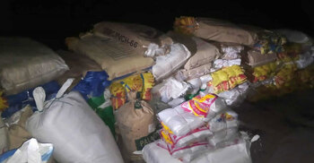 টাঙ্গাইলে বিপুল পরিমাণ নিষিদ্ধ পলিথিন জব্দ, ব্যবসায়ীর জরিমানা