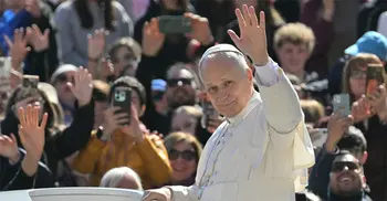 ইরান ইস্যুতে পোপ লিওকে আক্রমণ করলেন ট্রাম্প