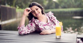 দিদি ৬ মাস আওয়ামী লীগ, ৬ মাস বিএনপি: পরীমনি