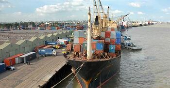 ফেব্রুয়ারিতে রপ্তানি কমেছে ১২ শতাংশ