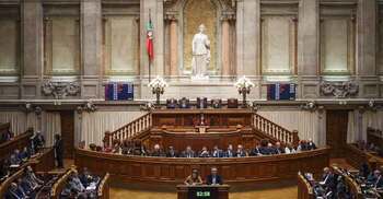 অবৈধ অভিবাসন নিয়ন্ত্রণে কঠোর হচ্ছে পর্তুগাল, নতুন আইন অনুমোদন