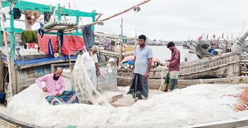 নিষেধাজ্ঞা শেষেও অপেক্ষা শেষ হয়নি জেলেদের