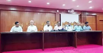 পবিপ্রবিতে হামলা: শিক্ষকদের ক্লাস-পরীক্ষা বর্জন