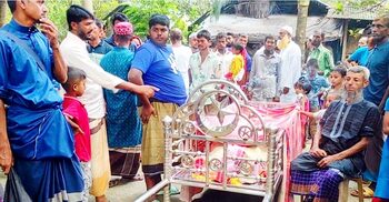 সাপে কামড়ানোর পর কবিরাজের ঝাড়ফুঁক, প্রাণ গেলো কৃষকের