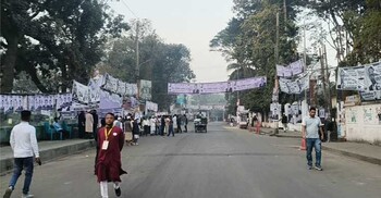 ভোটের ঘণ্টা বাজার সঙ্গে সঙ্গে কেন্দ্রে প্রস্তুতি সম্পন্ন