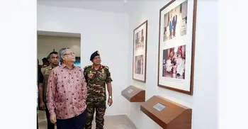 President visits Bangabhaban Toshakhana Museum