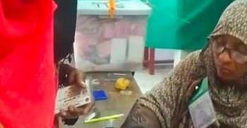 Asst presiding officer held in Noakhali over alleged misconduct