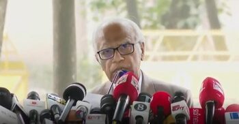 অধীর অপেক্ষা, মাত্র ৮৫ সেকেন্ডে প্রেস ব্রিফিং শেষ