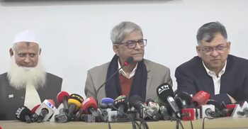 চার আসনে খেজুর গাছে ভোট চাইলেন মির্জা ফখরুল