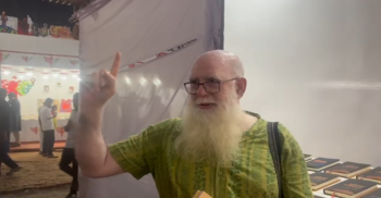 স্টল নং বলতে পারায় গিফট দিলেন ভাইরাল টিপু সুলতান