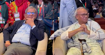 বিএনপি আয়োজিত অনুষ্ঠানে উপস্থিত মির্জা ফখরুল ও রিজভী