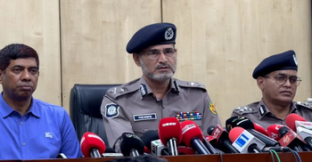 ঈদ ঘিরে নিরাপত্তায় অতিরিক্ত পুলিশ মোতায়েন