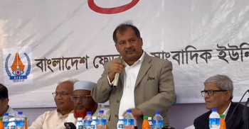 সাংবাদিকদের বলিষ্ঠ ভূমিকা কারণে  সাংবিধানিক ধারাতে সবকিছু চলছে