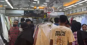 ঈদকে ঘিরে ব্যস্ত নগরীর শপিংমলগুলো