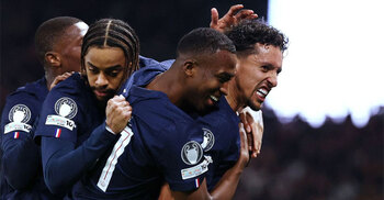 এক লাল কার্ডে বিদায় মোনাকোর, শেষ ষোলোয় পিএসজি