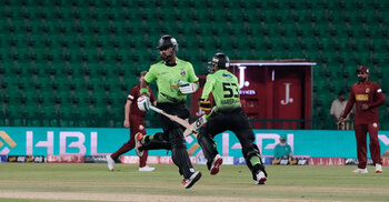 প্রথম ম্যাচেই মোস্তাফিজের কিপটে বোলিং, জিতলো লাহোর