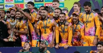 নাহিদদের সামনে দাঁড়াতেই পারেনি হায়দরাবাদ, চ্যাম্পিয়ন পেশোয়ার   