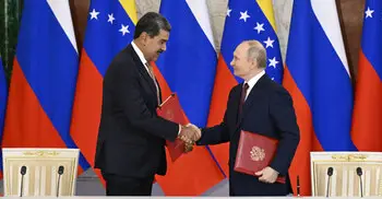 যুক্তরাষ্ট্রের সঙ্গে উত্তেজনার মধ্যেই মাদুরোকে সমর্থন পুতিনের