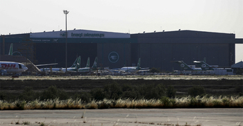 কাতারের মার্কিন ঘাঁটিতে ইরানের ক্ষেপণাস্ত্র হামলা