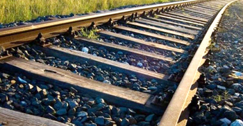 ব্রাহ্মণবাড়িয়ায় ট্রেনের নিচে ঝাঁপ দিলেন কলেজছাত্রী