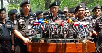 যার বিরুদ্ধে ১৮ মামলা তার দায় শুধু র‍্যাব-পুলিশের? প্রশ্ন র‍্যাব ডিজির