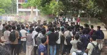 রাবিতে দুই বিভাগের শিক্ষার্থীদের মধ্যে সংঘর্ষ