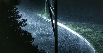 ঢাকায় হঠাৎ ঝুম বৃষ্টি