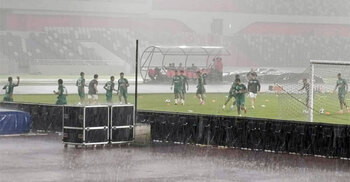 হংকং ম্যাচের অনুশীলনের প্রথম সেশনেই বৃষ্টির বাগড়া