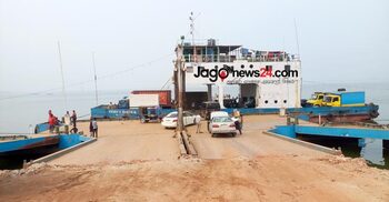 ফেরি ও ঘাট সংকটে দৌলতদিয়ায় ভোগান্তির শঙ্কা