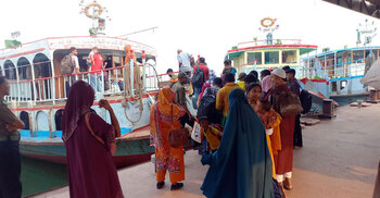 ছুটি শেষেও দৌলতদিয়ায় নেই যাত্রীর চাপ