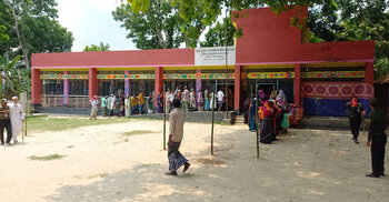 ভোট দিতে গিয়ে কেন্দ্রে ভোটারের মৃত্যু