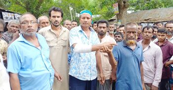 ভোটকেন্দ্রে যাওয়ার পথে ইউপি সদস্যকে কুপিয়ে জখম