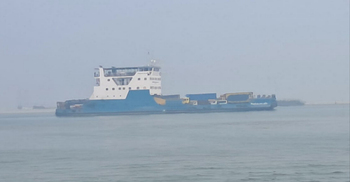 সা‌ড়ে ১০ ঘণ্টা পর দৌলতদিয়ায় ফেরি চলাচল শুরু