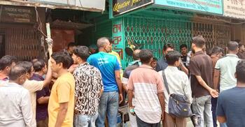 রাজশাহীতে অনির্দিষ্টকালের জন্য বন্ধ জুয়েলার্সের দোকান