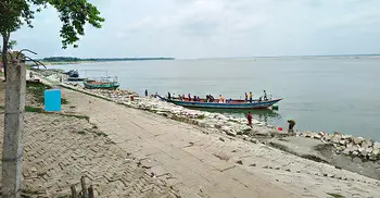 পদ্মা ব্যারাজ হবে পাংশার হাবাসপুরে