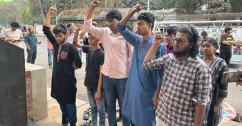 ঢাবিতে রাজু দিবসে ছাত্র ইউনিয়নের শ্রদ্ধা ও সন্ত্রাসবিরোধী সমাবেশ  